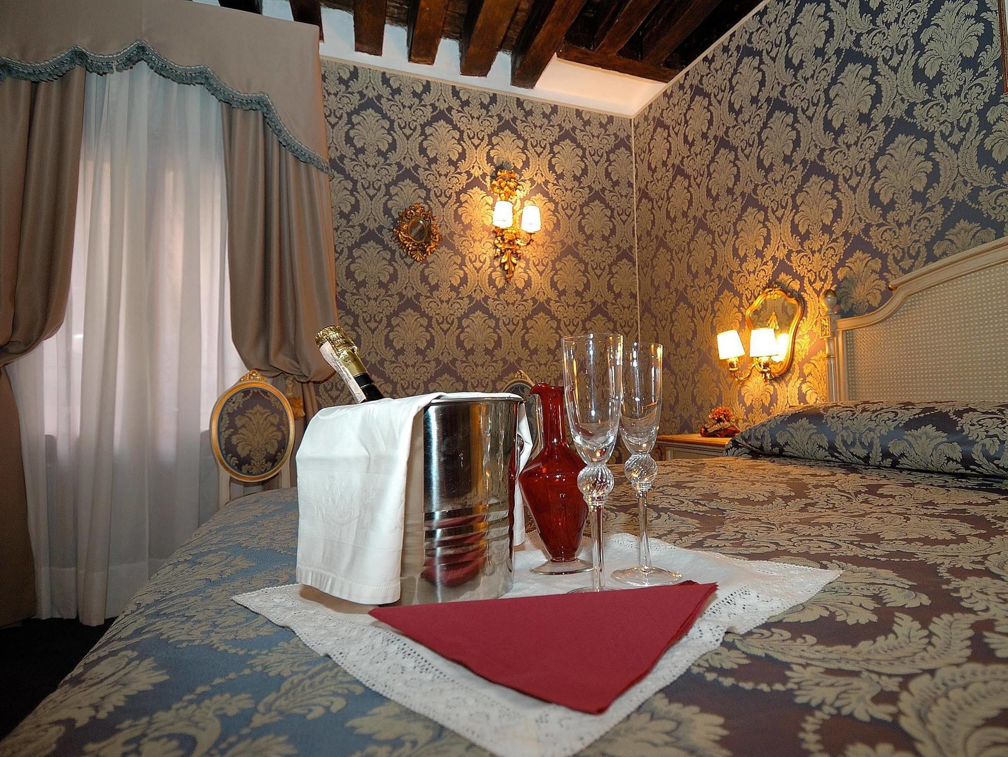 Bed and Breakfast Residenza La Loggia Wenecja Zewnętrze zdjęcie