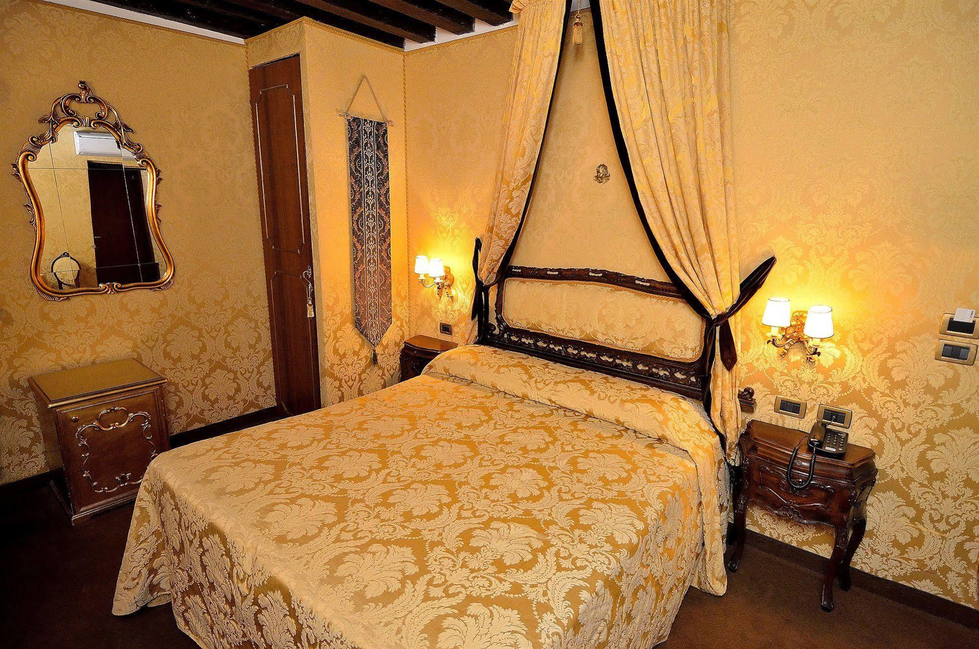 Bed and Breakfast Residenza La Loggia Wenecja Zewnętrze zdjęcie